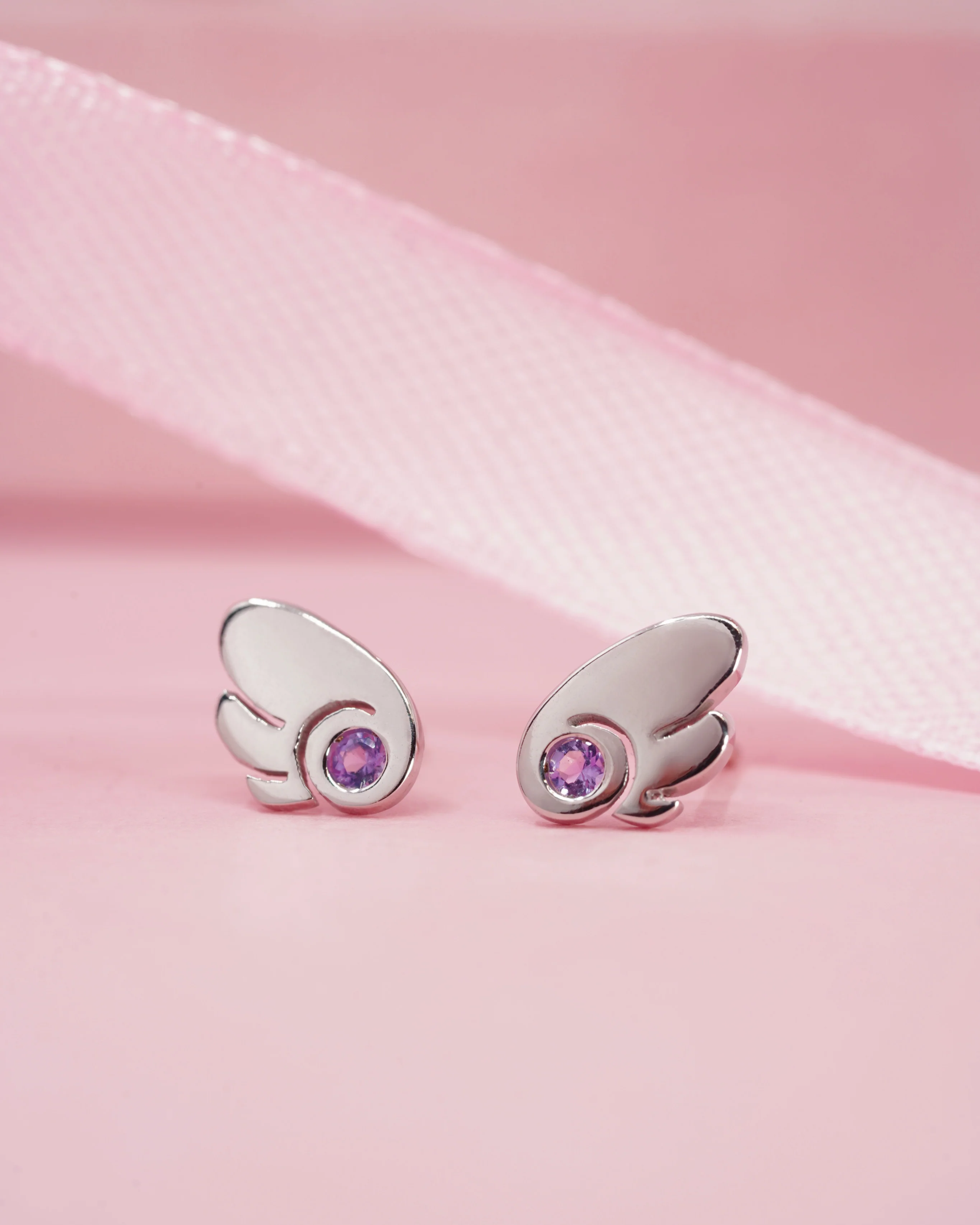 Clow earrings