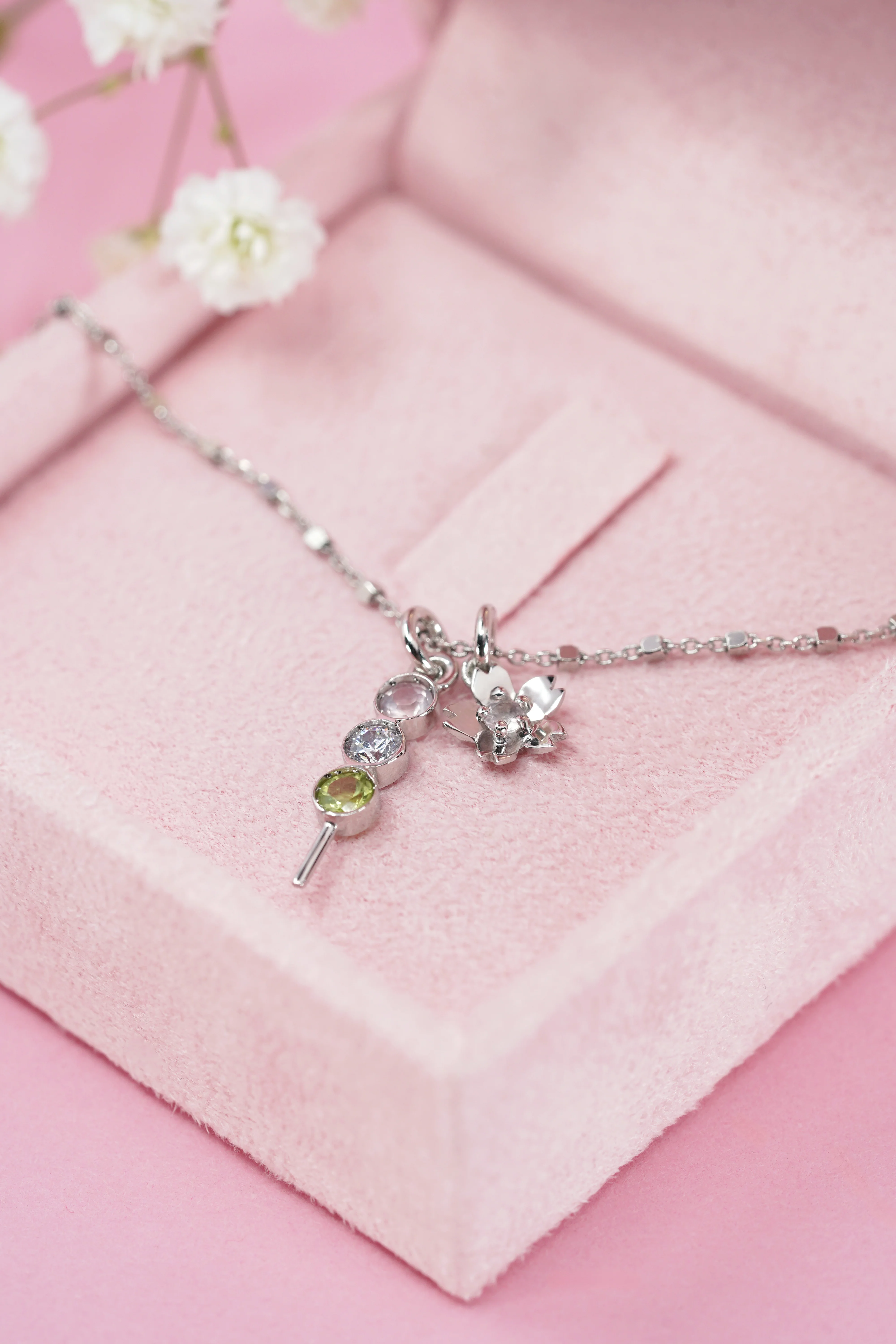 Cherry Dango necklace - Image 3